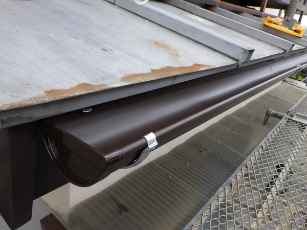 止まりを取り付けました