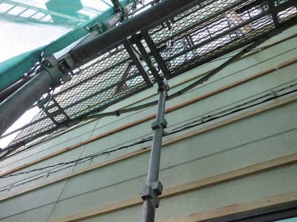 北面の取り付け終了です