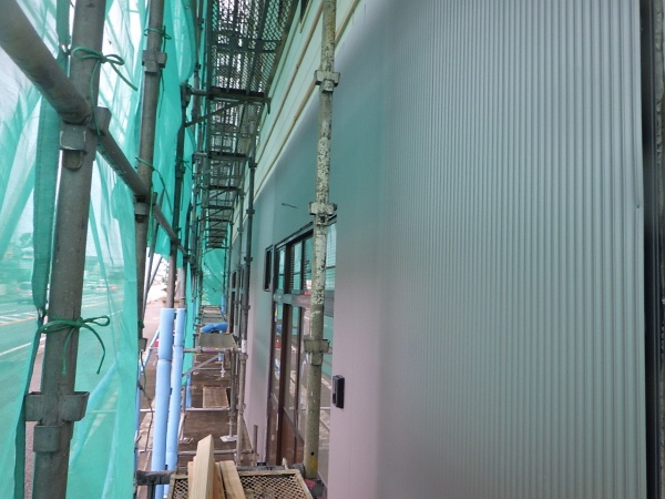 西面のサイディング貼り付け終了です