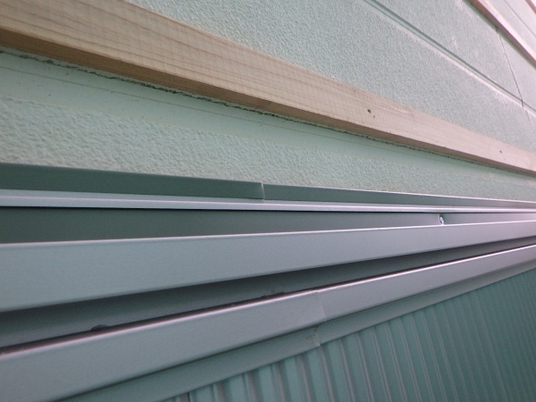 端部カバーの取り付け終了です