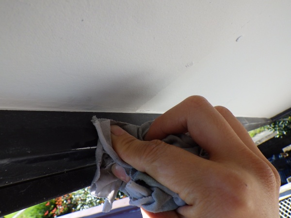 見返しの清掃中です