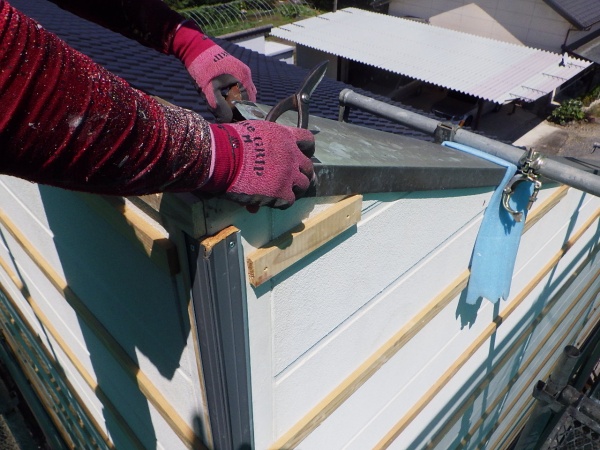 笠木を取り外しました