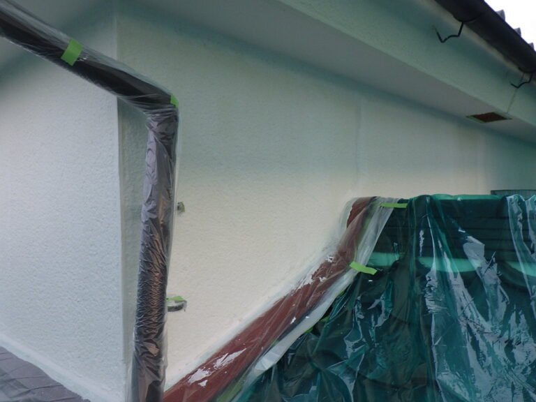 外壁中塗り塗装終了です