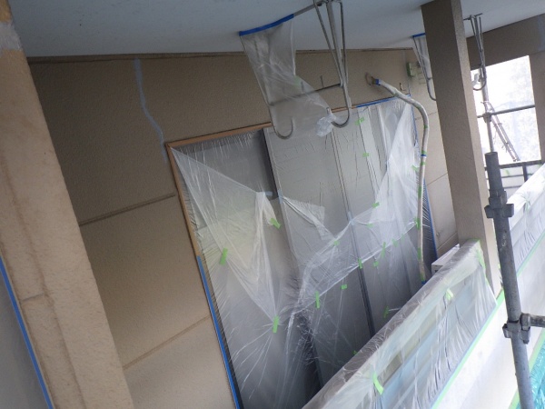 ベランダ周りの養生終了です