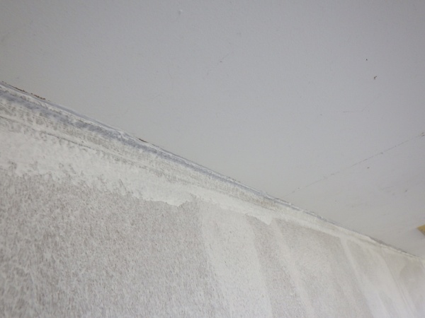 下塗り刷毛塗装終了です