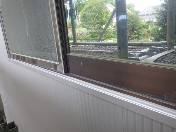 窓周りのシーリングが終了しました
