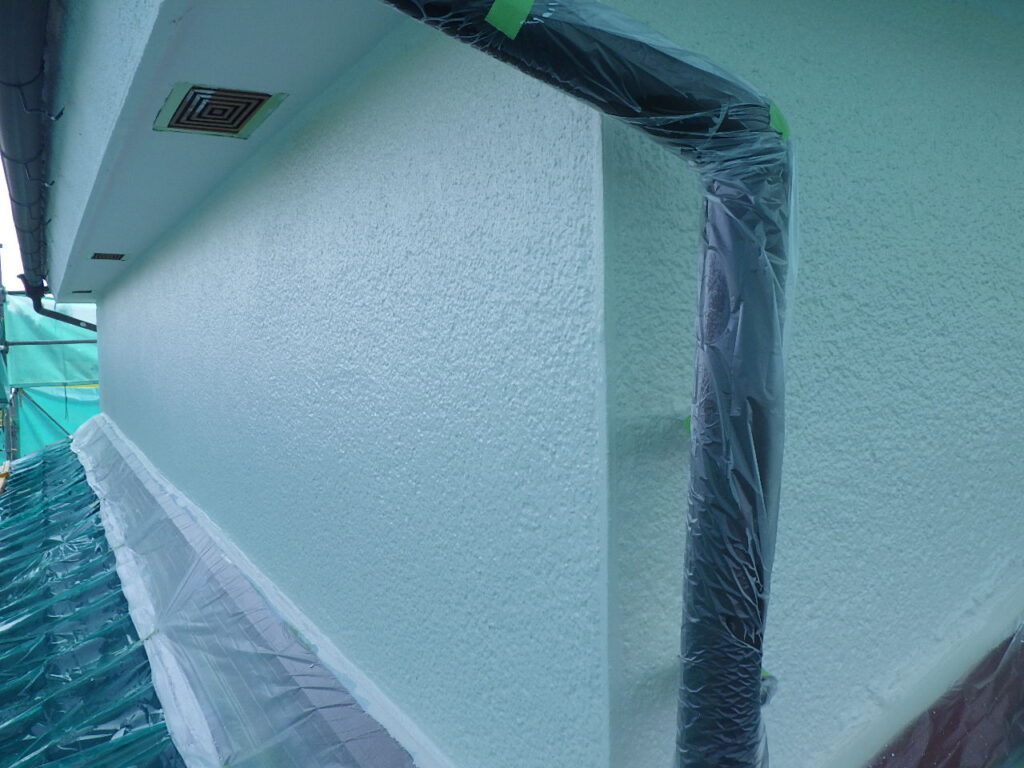 外壁中塗り終了です