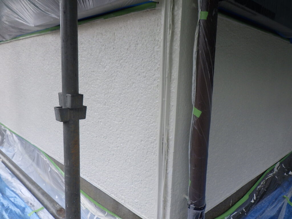 外壁中塗り終了です