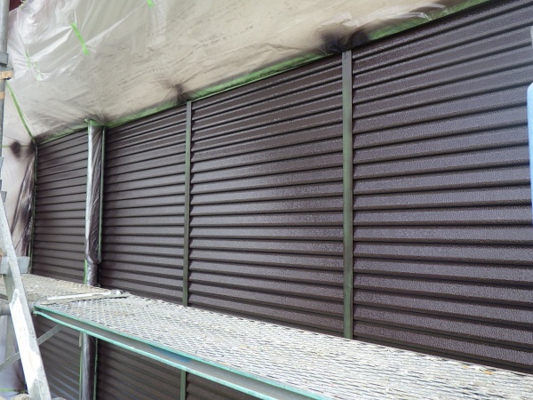 １回目吹付塗装終了です