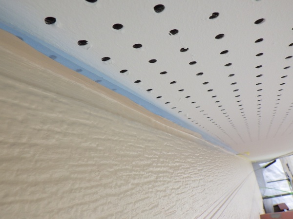 見切り刷毛塗装終了です