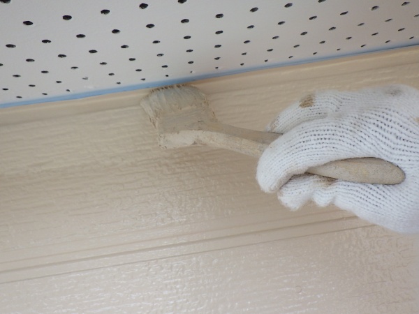 ２回目見切り塗装中です