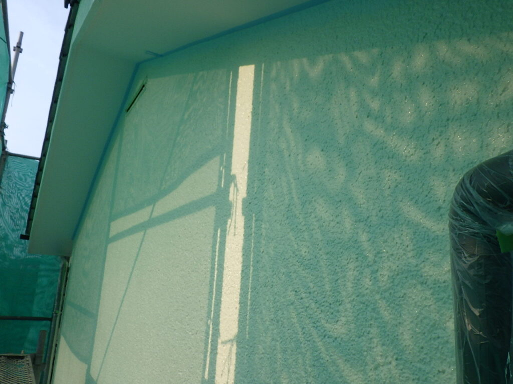 軒天に養生をしました