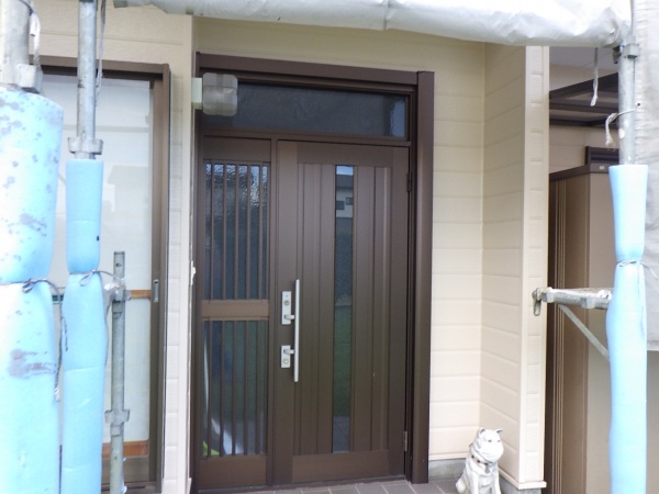 玄関周りの完工です