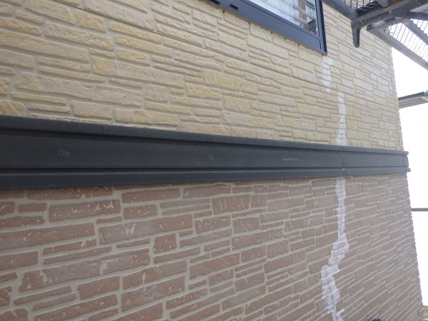 洗浄前の２階外壁の状態です