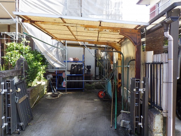 施工前のカーポートの状態です