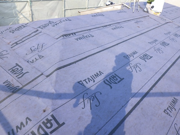 ルーフィング貼り付け終了です