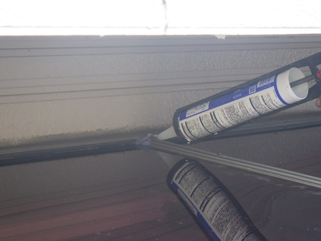 シーリング中です