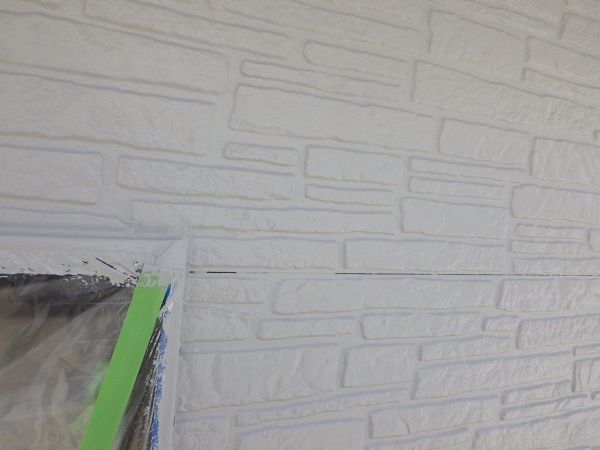 幕板上部の中塗りが終了しました