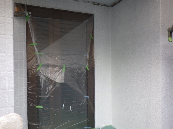 １階外壁の下塗り終了です