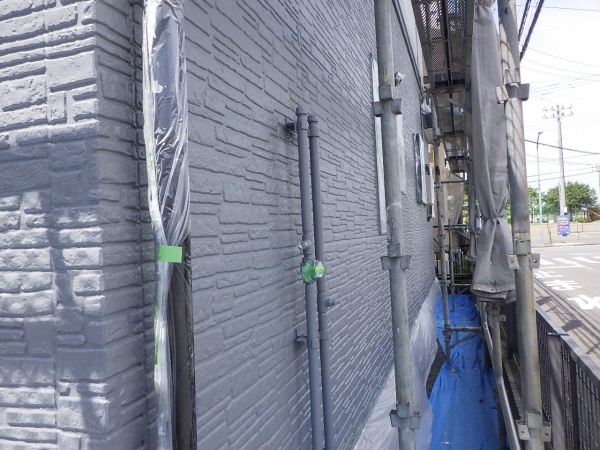 幕板下の中塗り終了です