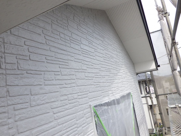 幕板上段の上塗り終了です