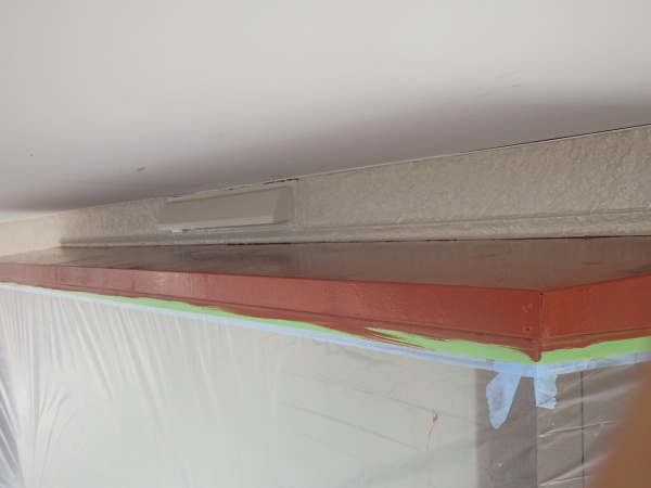 出窓天板の錆止め塗装終了です