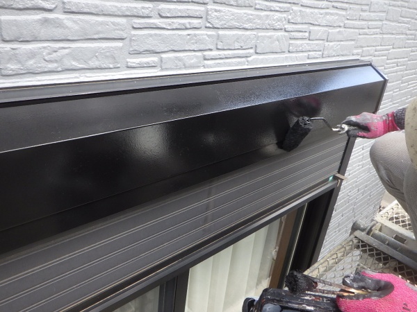 シャッターボックスの中塗り中です