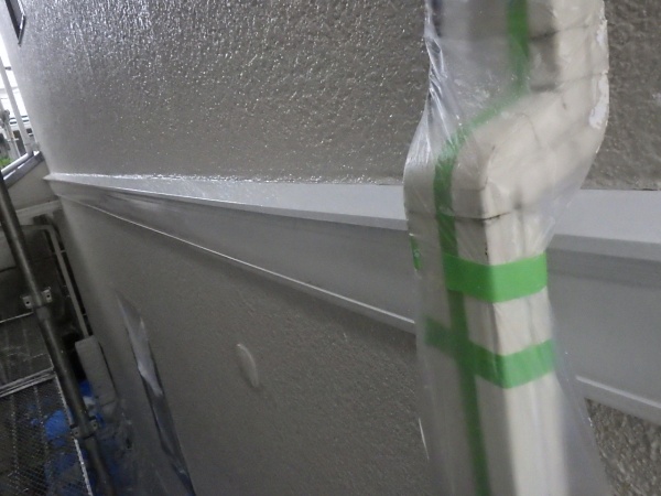 幕板の中塗り塗装終了です