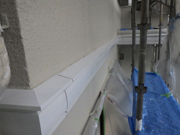 幕板の中塗り塗装終了です