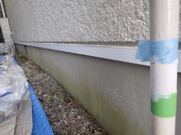 土台水切りの中塗り刷毛塗装終了です