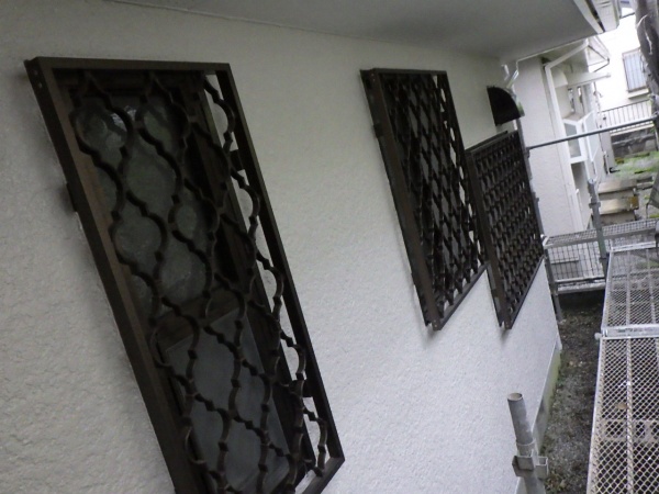 １階外壁面の完工です