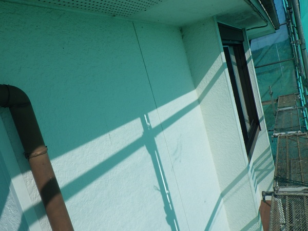 洗浄前の２階外壁の状態です