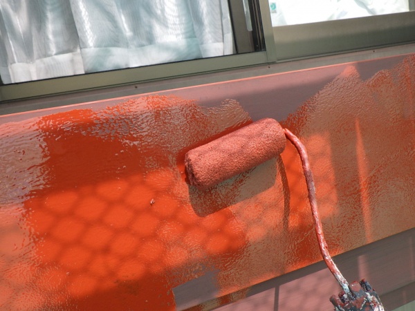 板金部の錆止め塗装中です