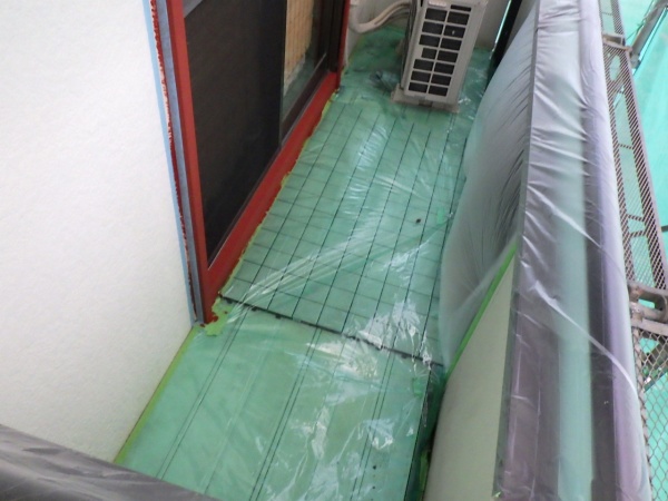 ベランダ養生が終了しました