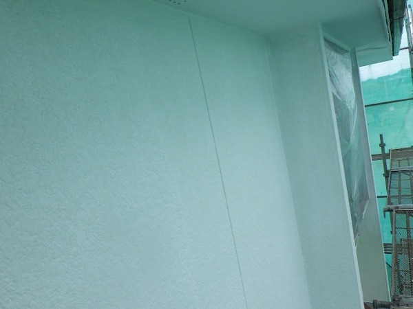 ２階外壁の下塗り終了です