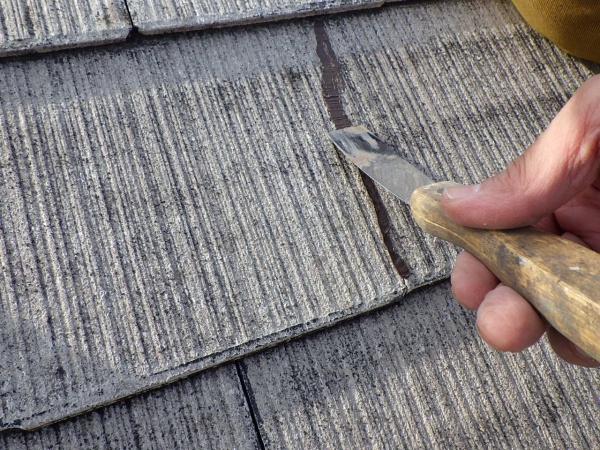 ひび補修中です