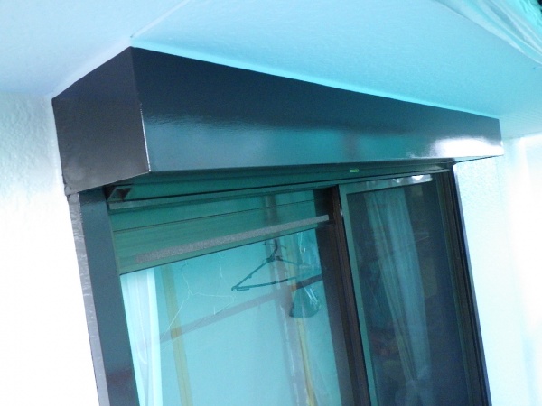 シャッターボックスの中塗り終了です