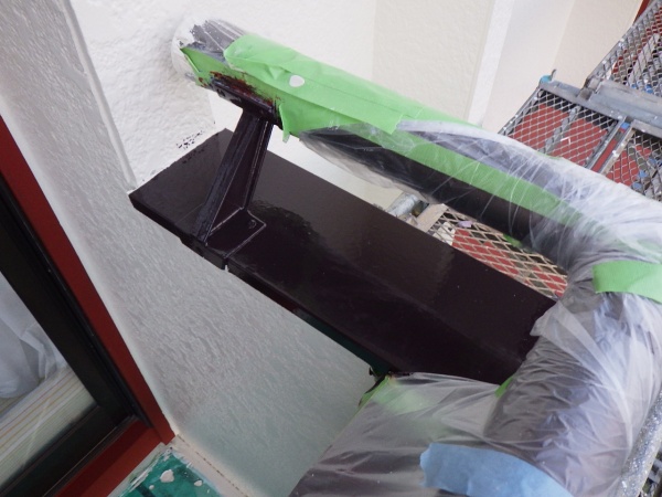 笠木の中塗り終了です