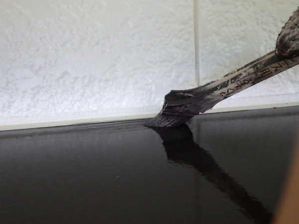 板金部分の上塗り中です