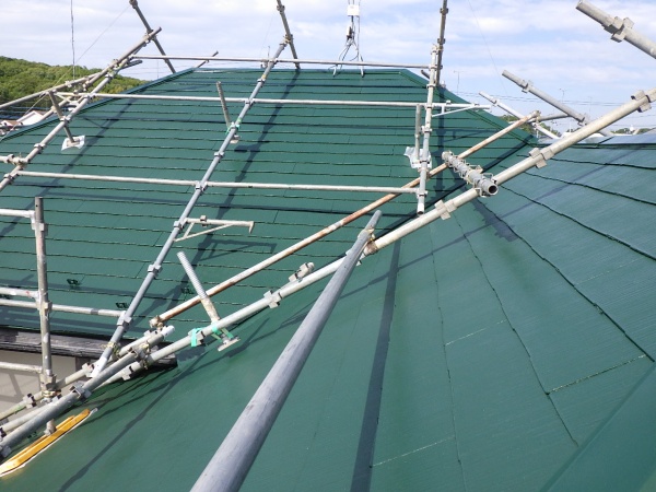 スレート屋根の上塗り終了です