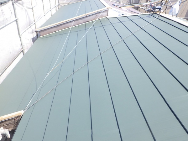 ルーフの貼り付けが終了しました