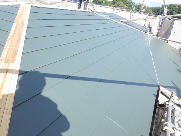 ルーフの貼り付けが終了しました