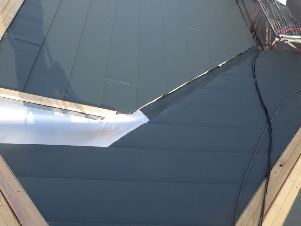 谷樋周りの取り付け終了です