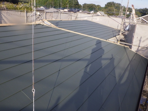 ルーフの貼り付けが終了しました