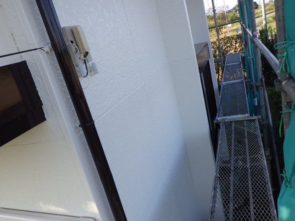 １階外壁面の完工です