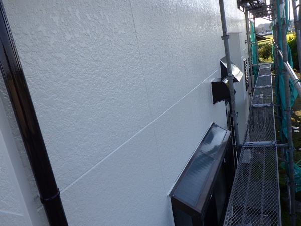 １階外壁面の完工です