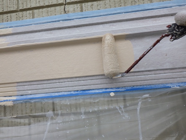 幕板の中塗り中です