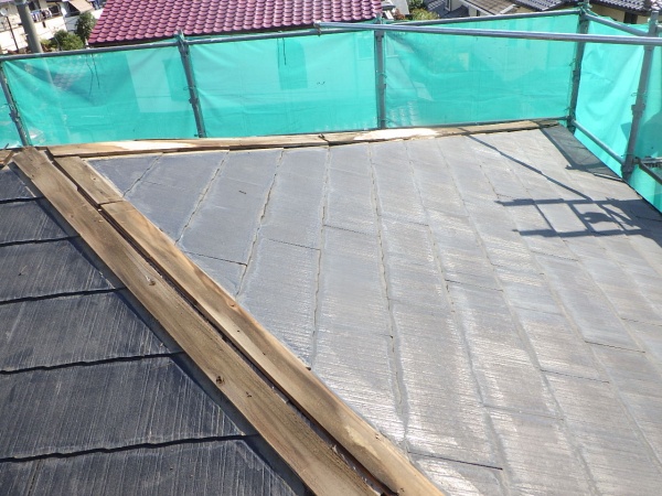 棟板金の撤去終了です