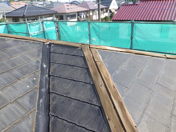棟板金の撤去終了です