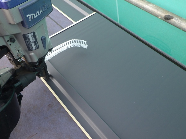 ルーフを固定しました